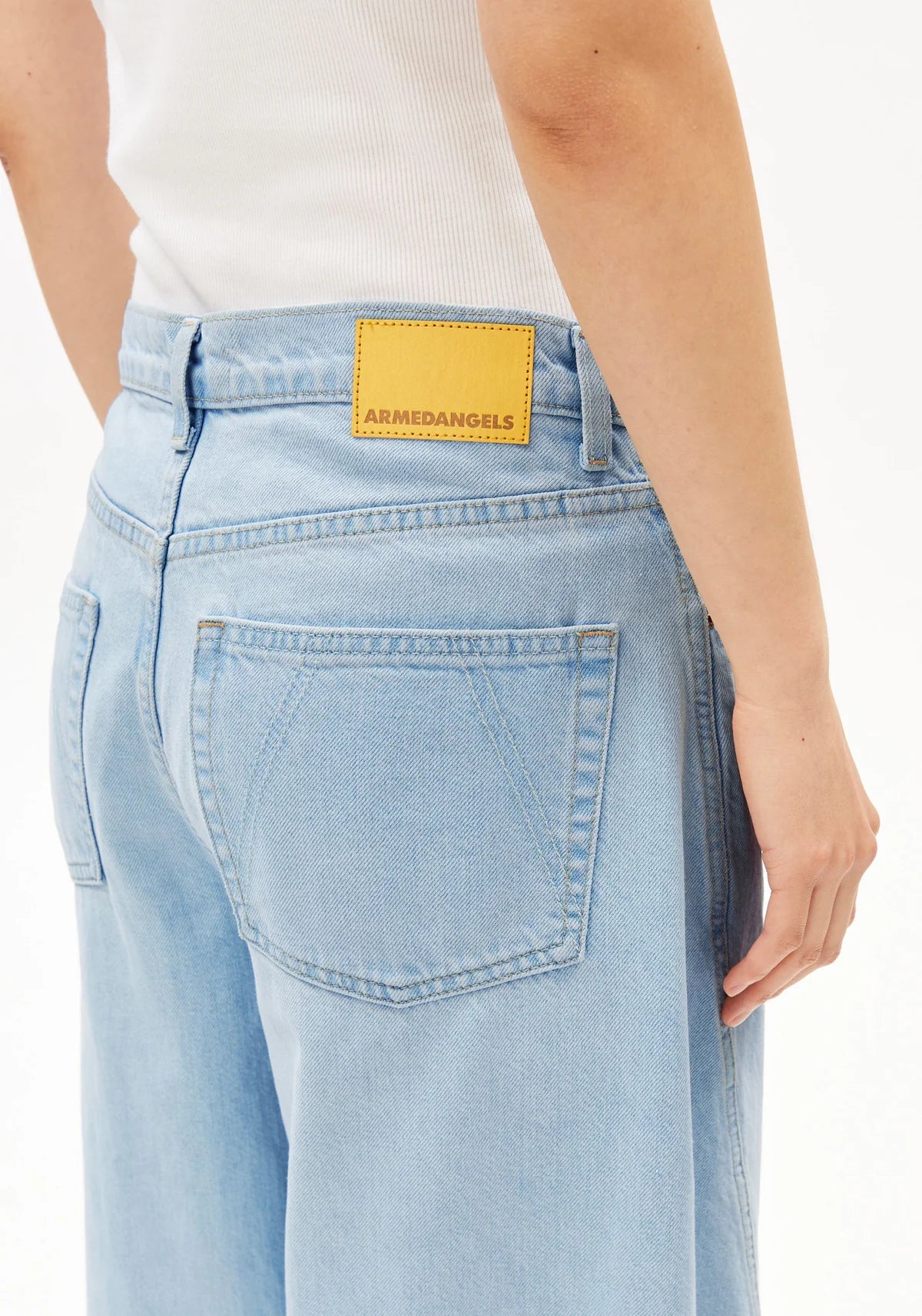 Mid Waist Barrel Jeans "Aalthea"