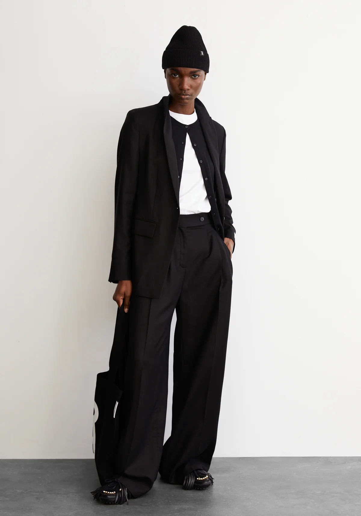 Hose "Kaayua" black