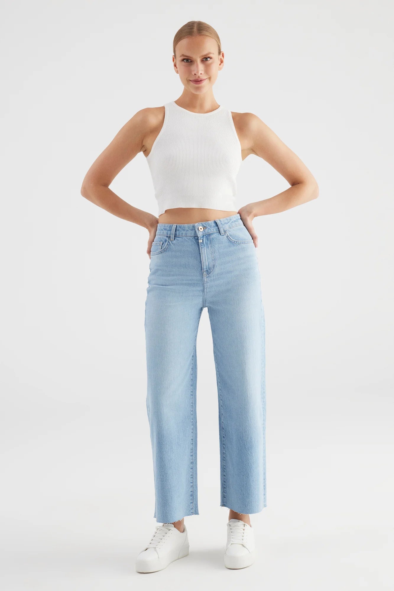 High Waist Jeans "Aura" light blue