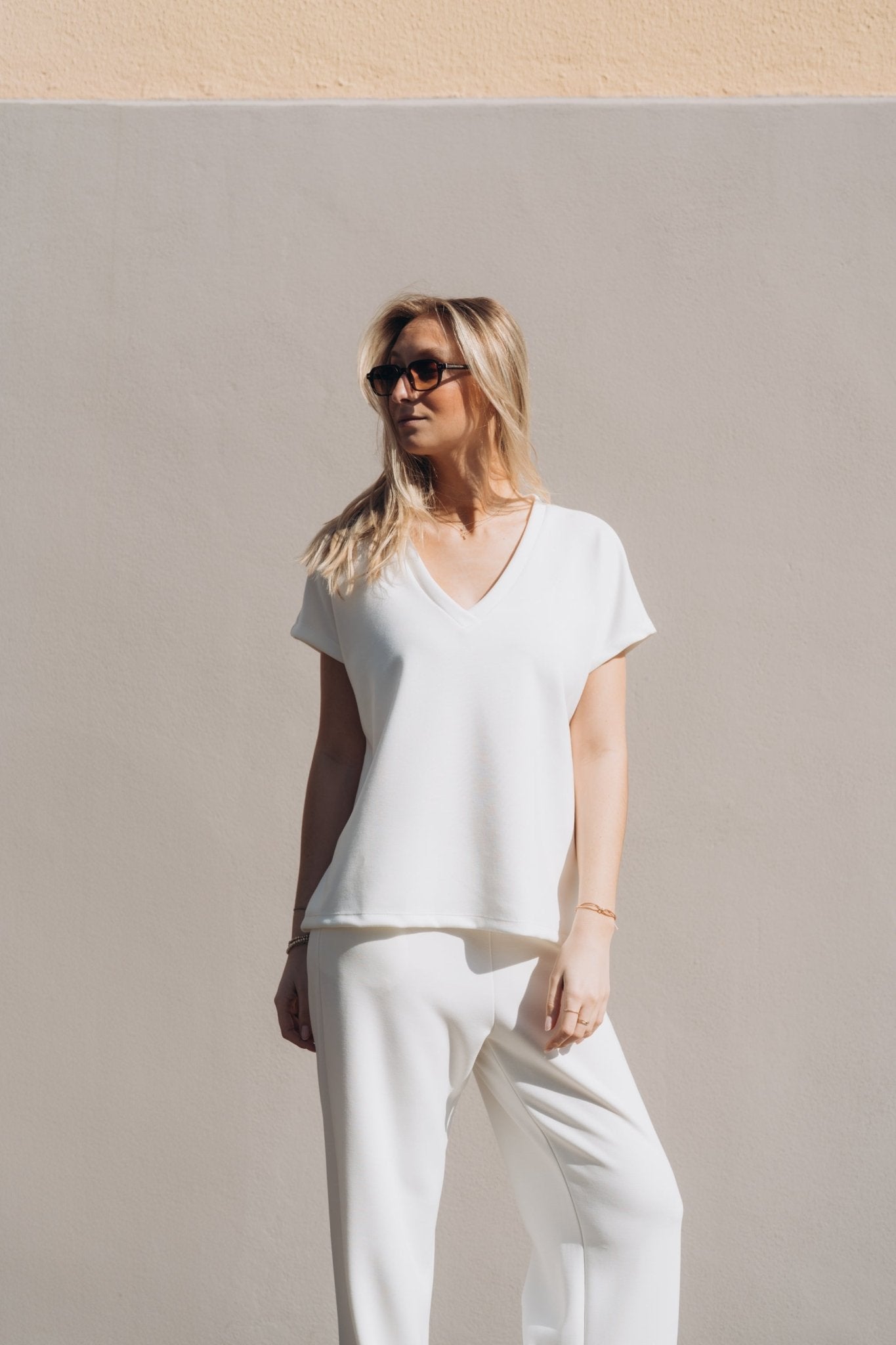 V - Neck Modalshirt "LinaDLL" offwhite - Dein Lieblingsladen Concept