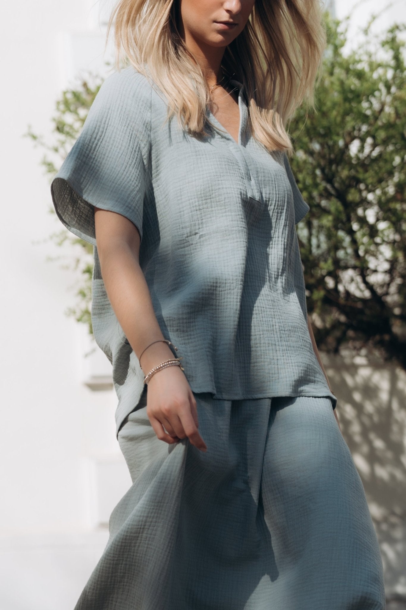 Musselinshirt "LoveDLL" sage - Dein Lieblingsladen Concept