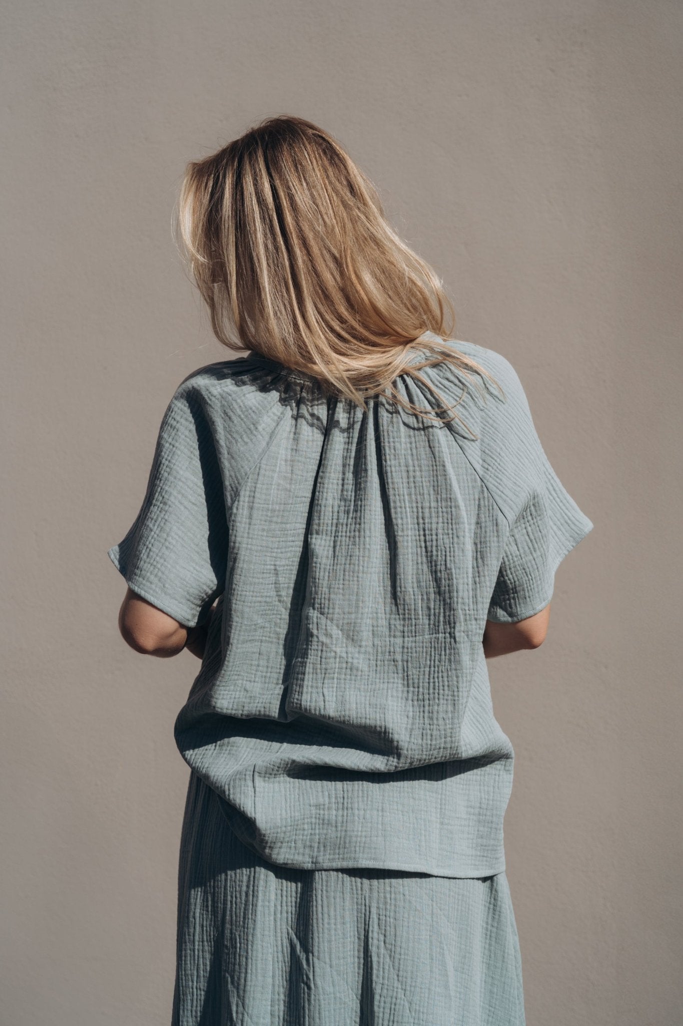 Musselinshirt "LoveDLL" sage - Dein Lieblingsladen Concept