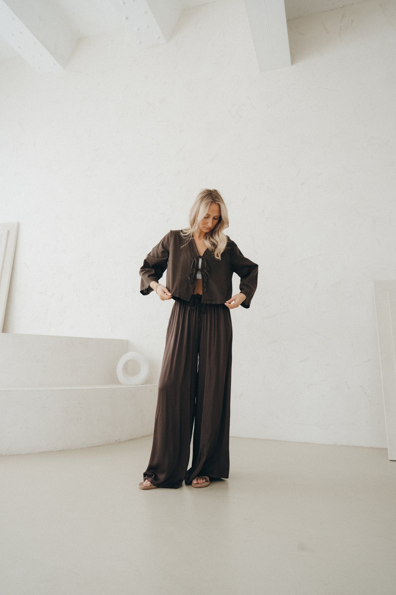 Satinhose "ViellaDLL" dark brown - Dein Lieblingsladen Concept