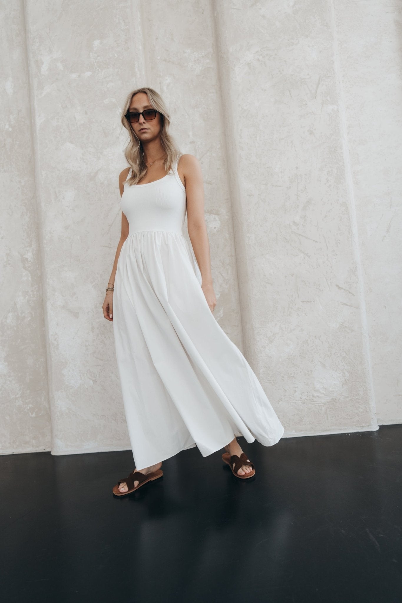 Kleid "VinaDLL" white - Dein Lieblingsladen Concept