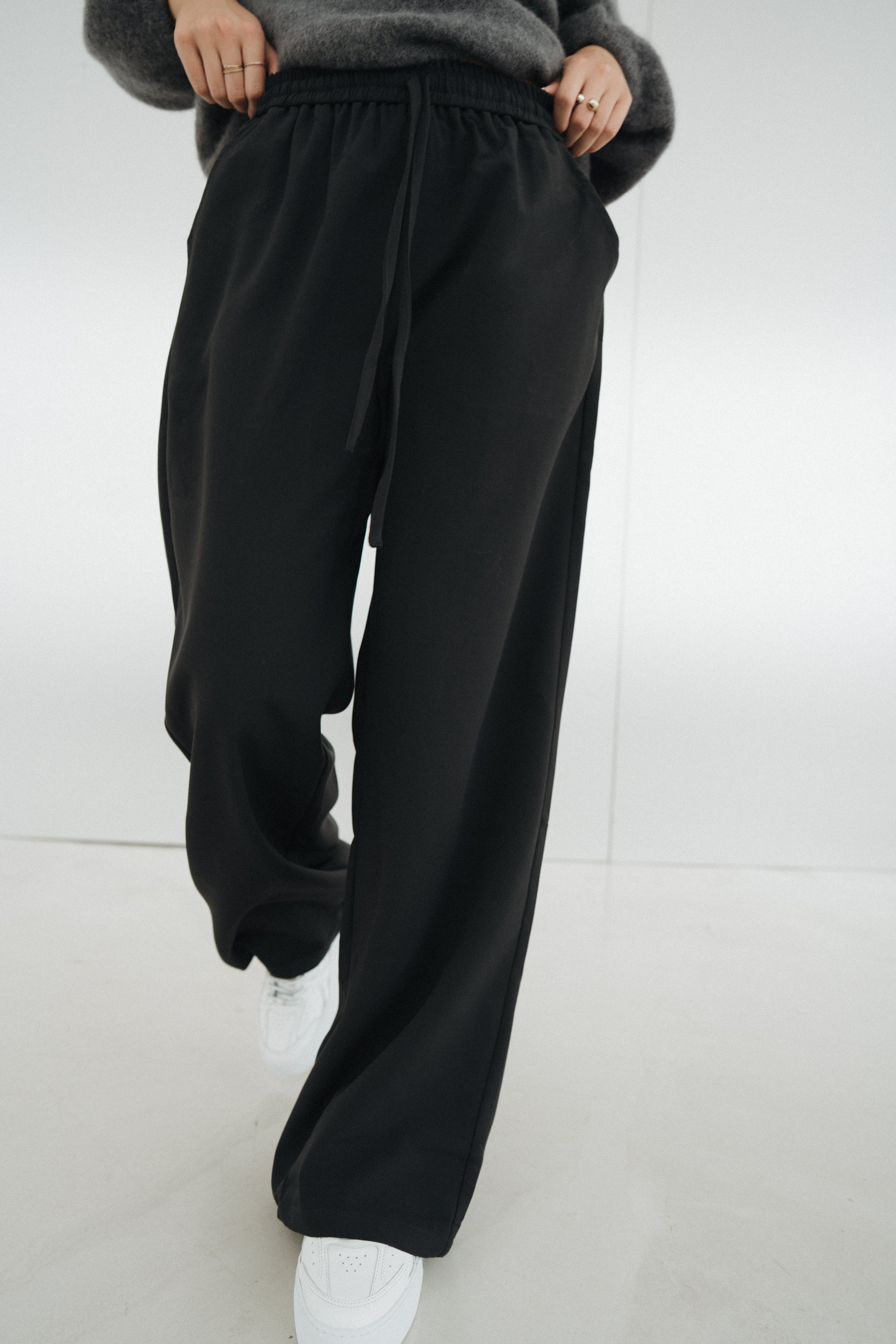 Hose "NiaDLL" antra