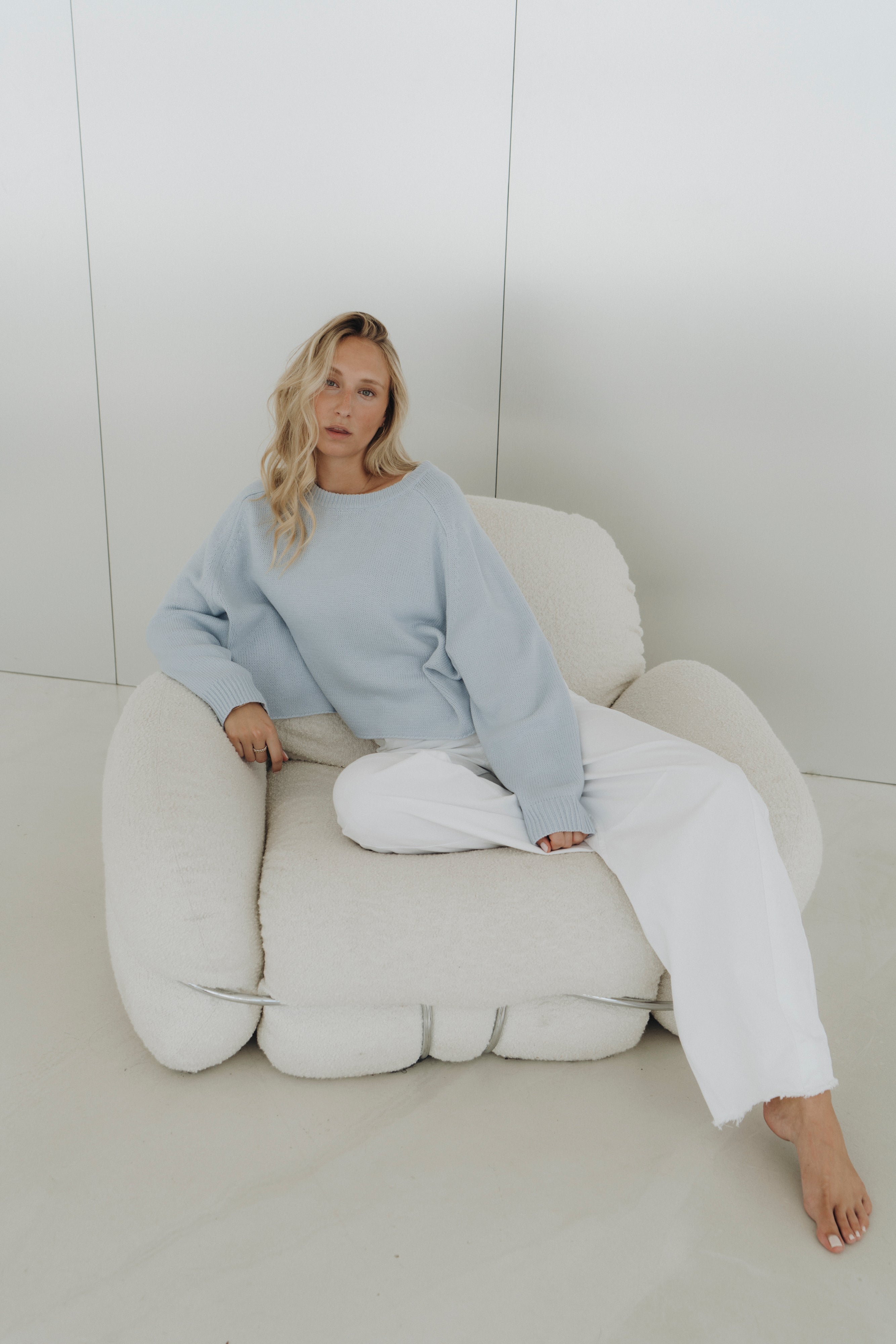 Cropped Pullover "MinouDLL" light blue