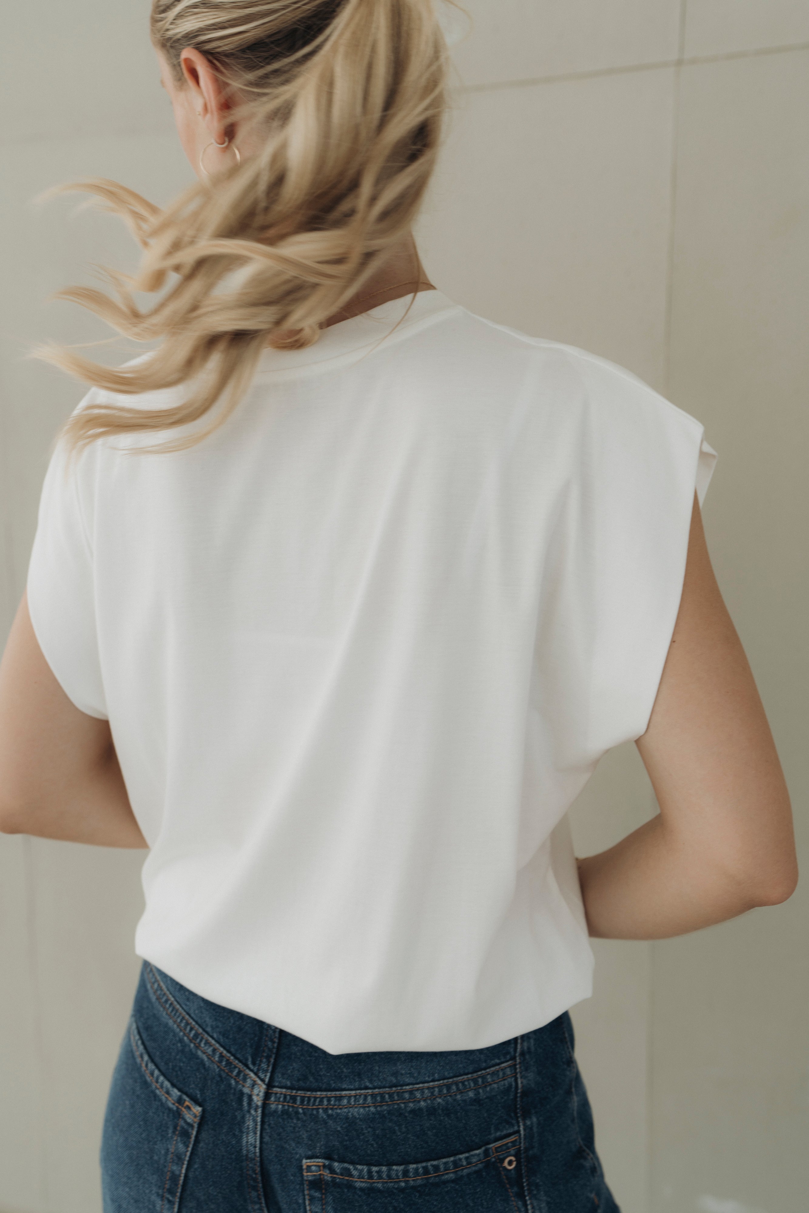 T-Shirt "MelinaDLL" white