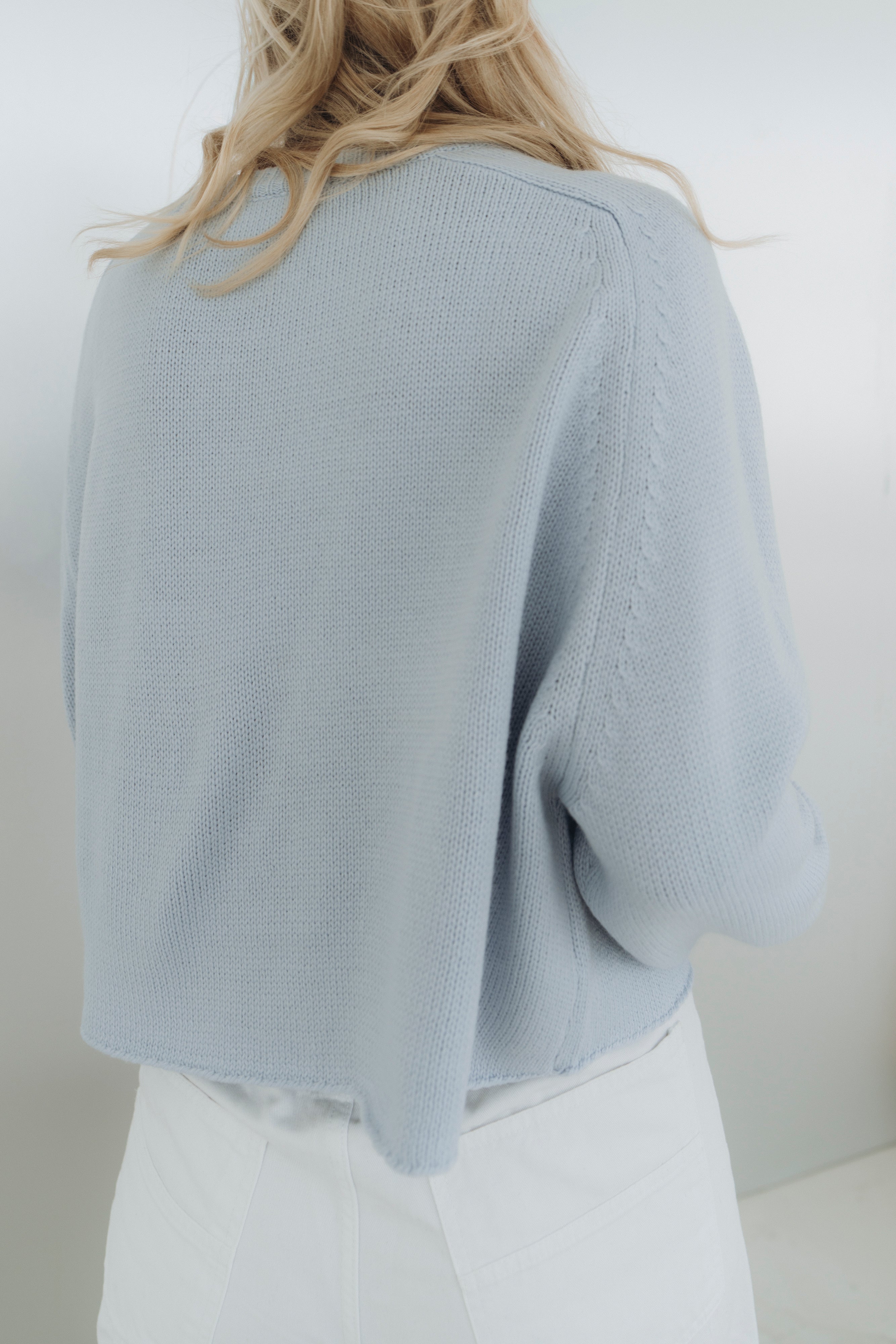 Cropped Pullover "MinouDLL" light blue