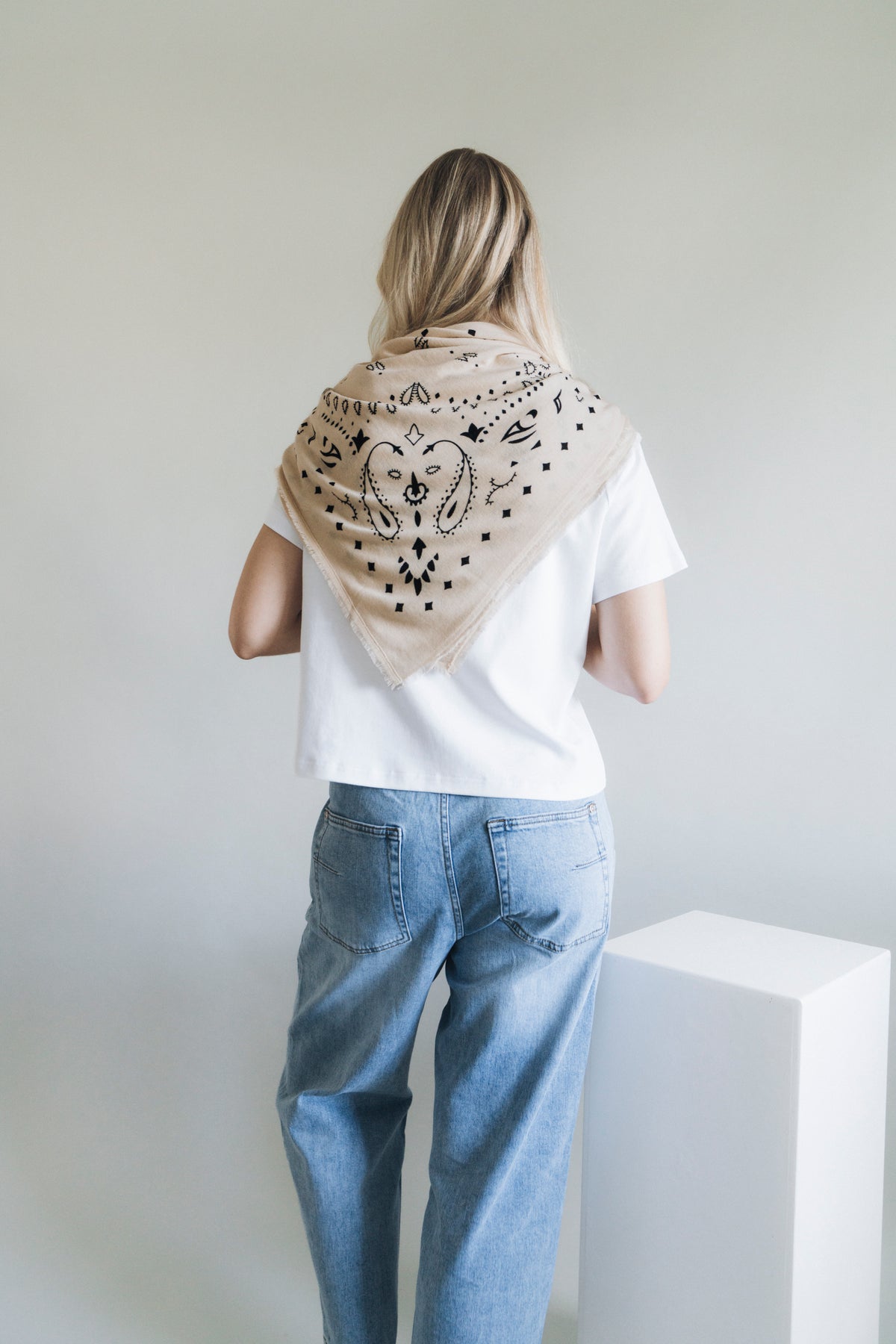 Tuch mit Muster "MyaDLL" beige
