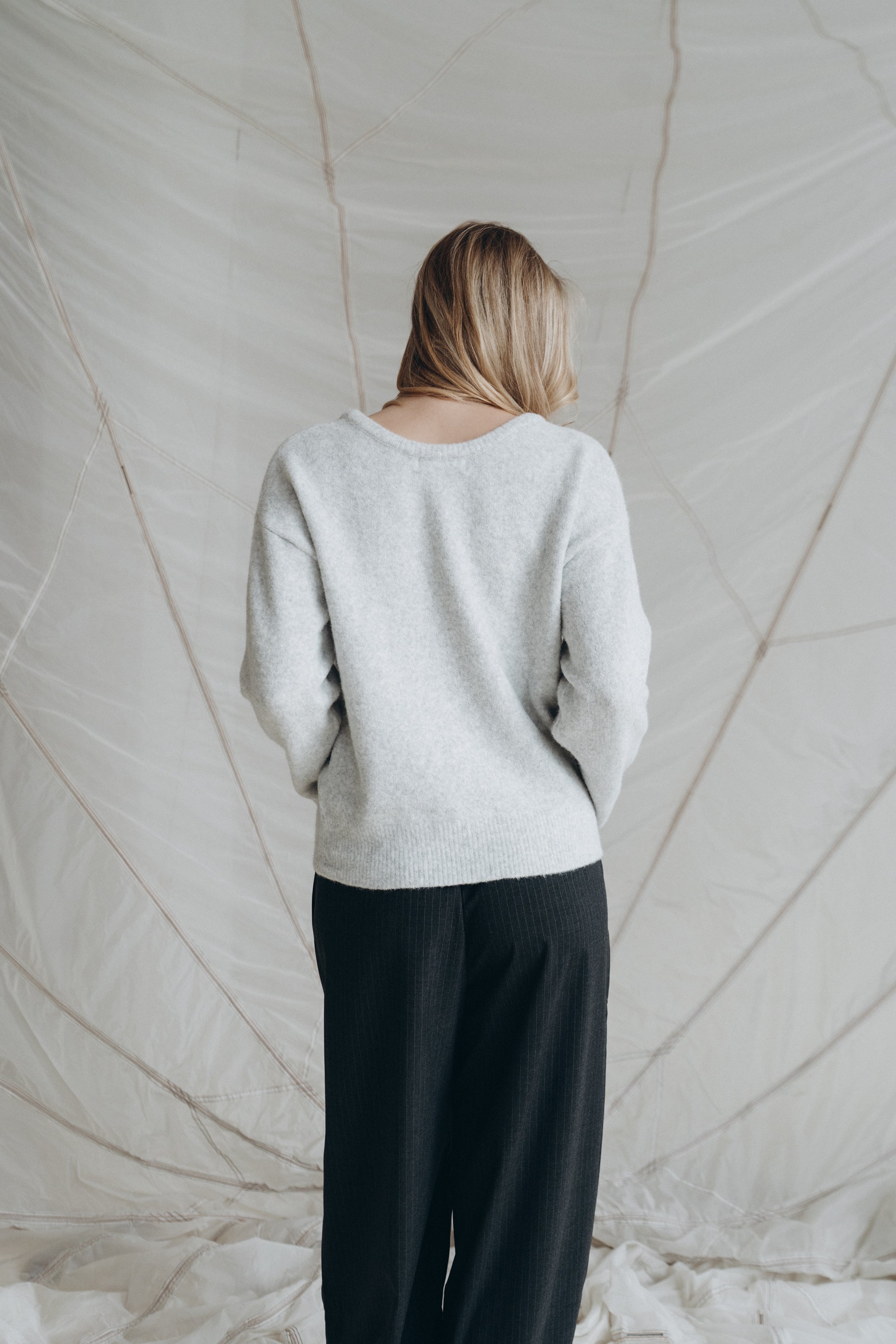 V-Neck Pullover "AriaDLL" light grey