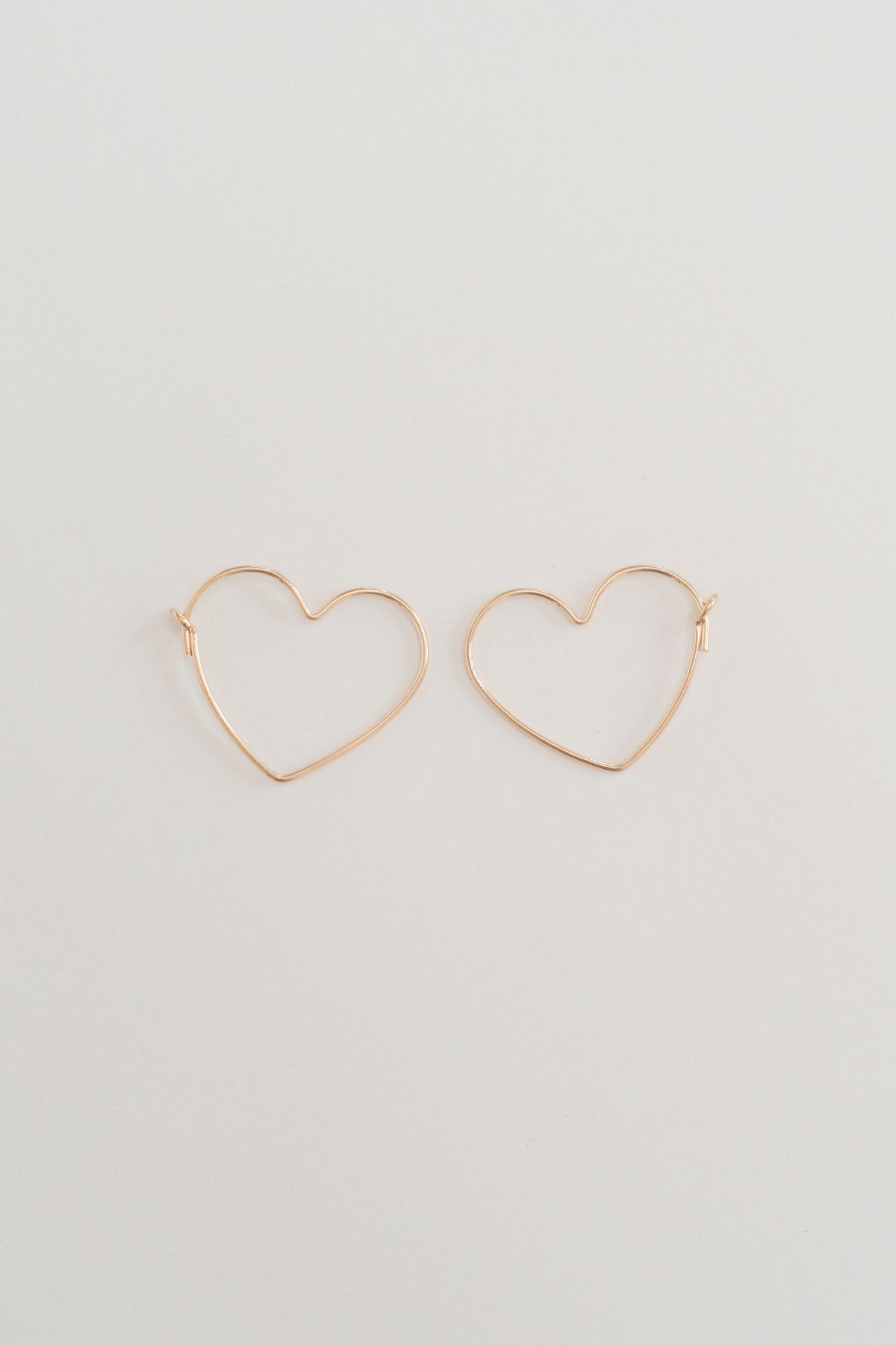 Earrings "Heartshaped Hoops S" gold