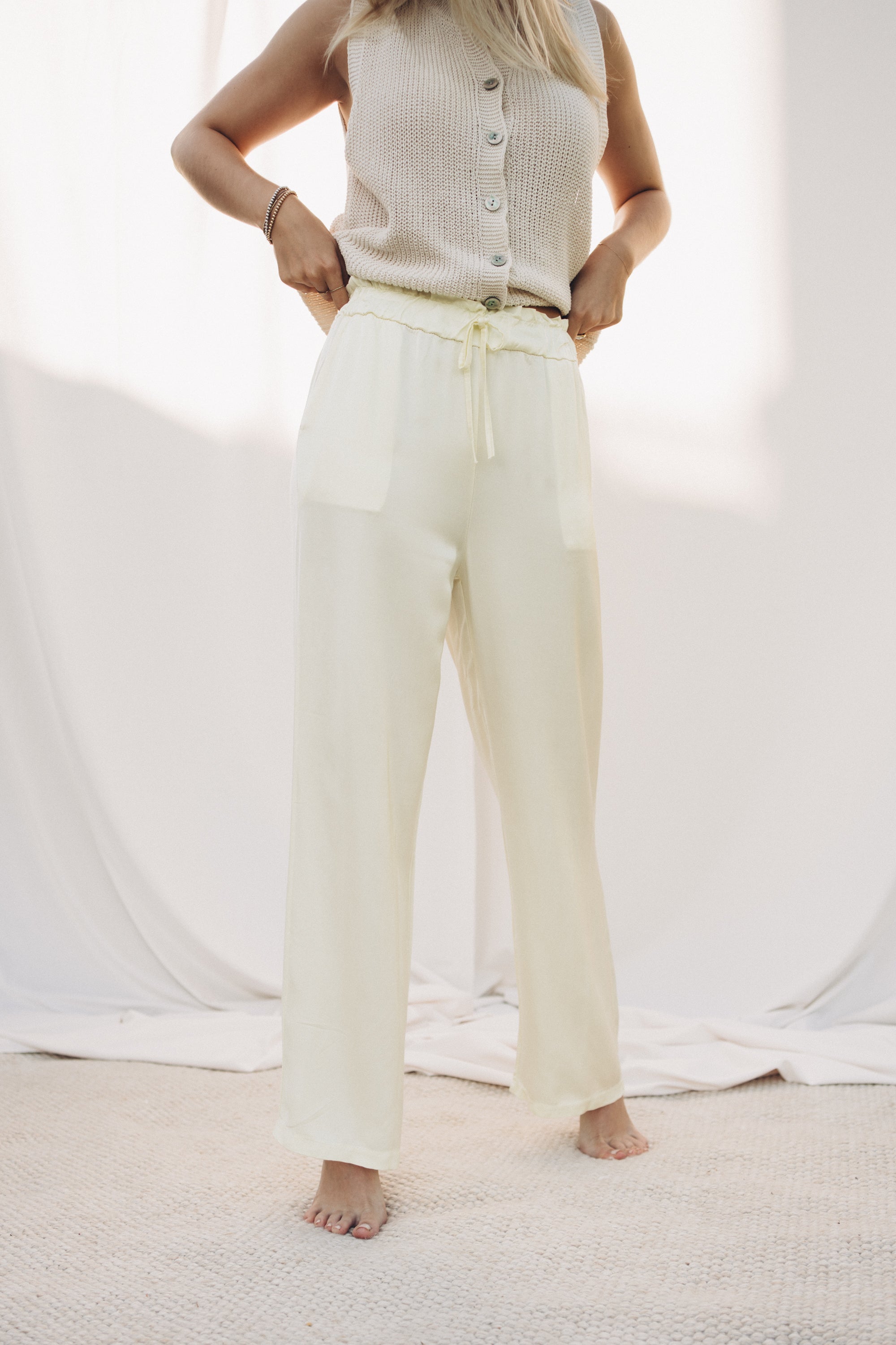 Satinhose "FelineDLL" light lemon
