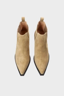 Low-top Chelsea Boots