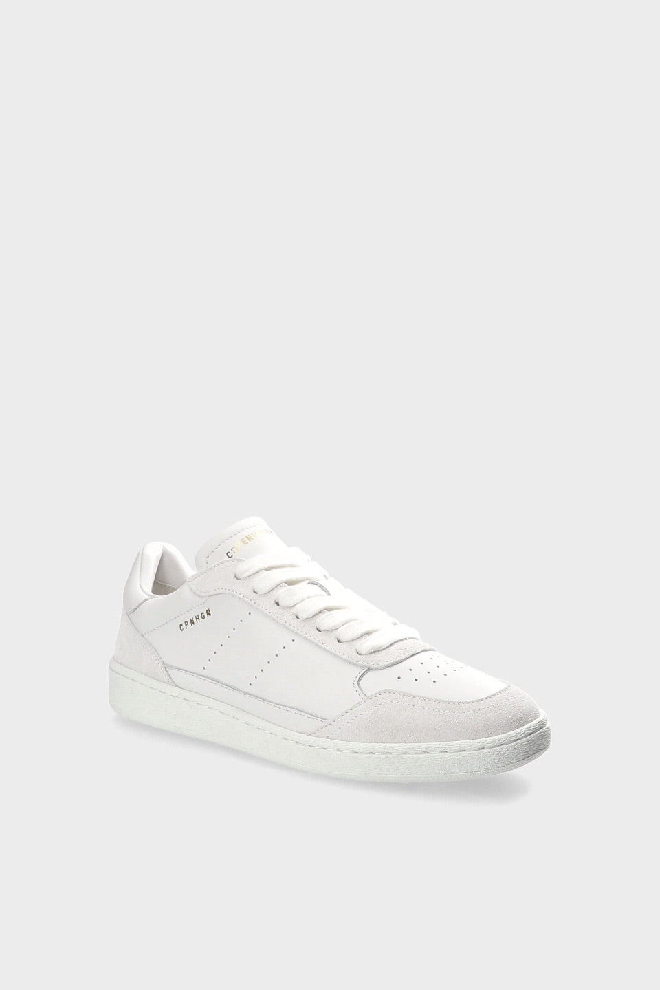 Low-top Sneaker