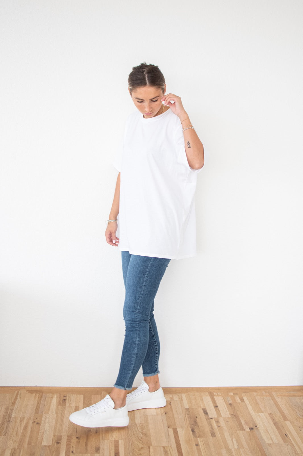 Longshirt „BottomDLL“ white