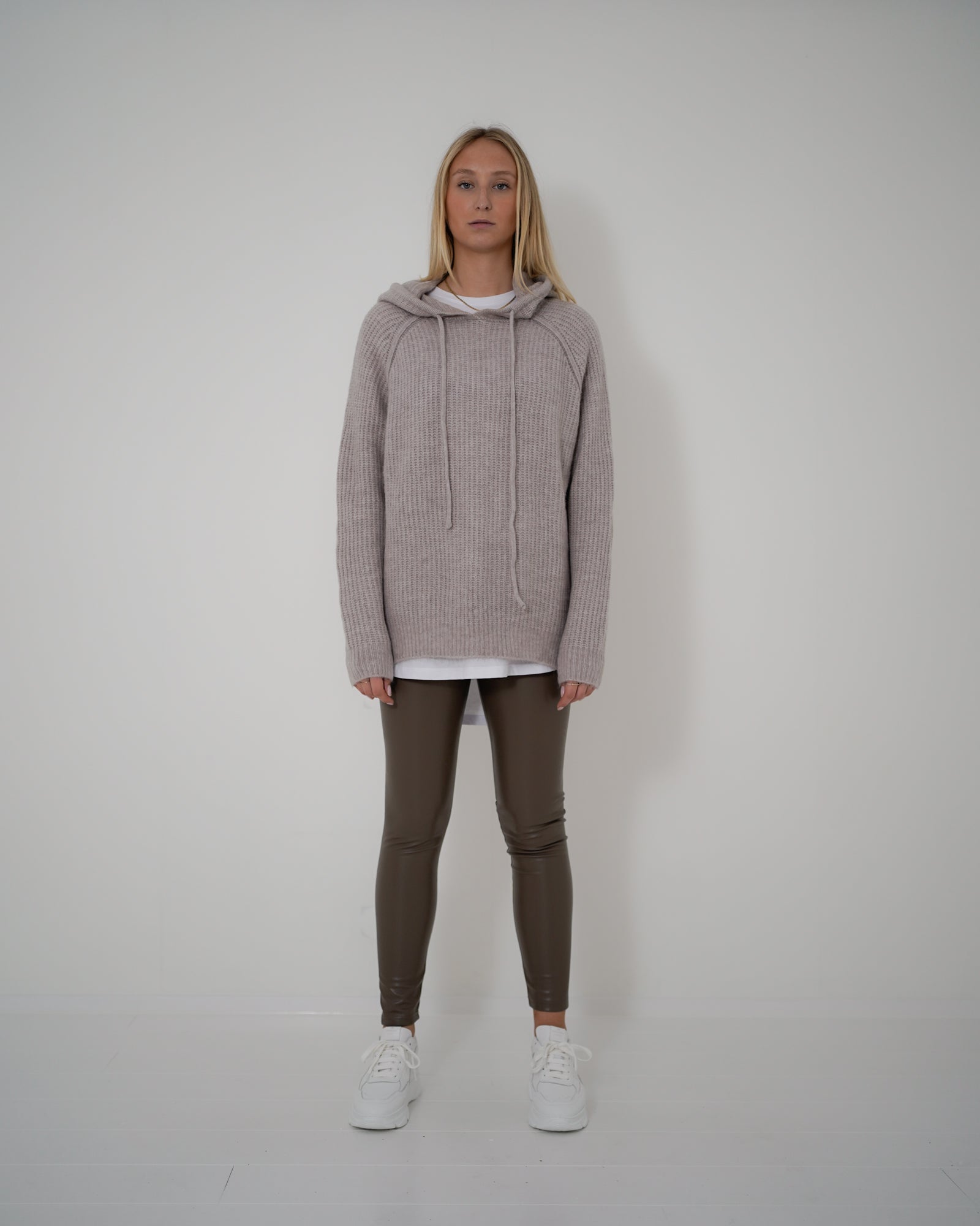 Basic-Longshirt „UnderneathDLL“ white