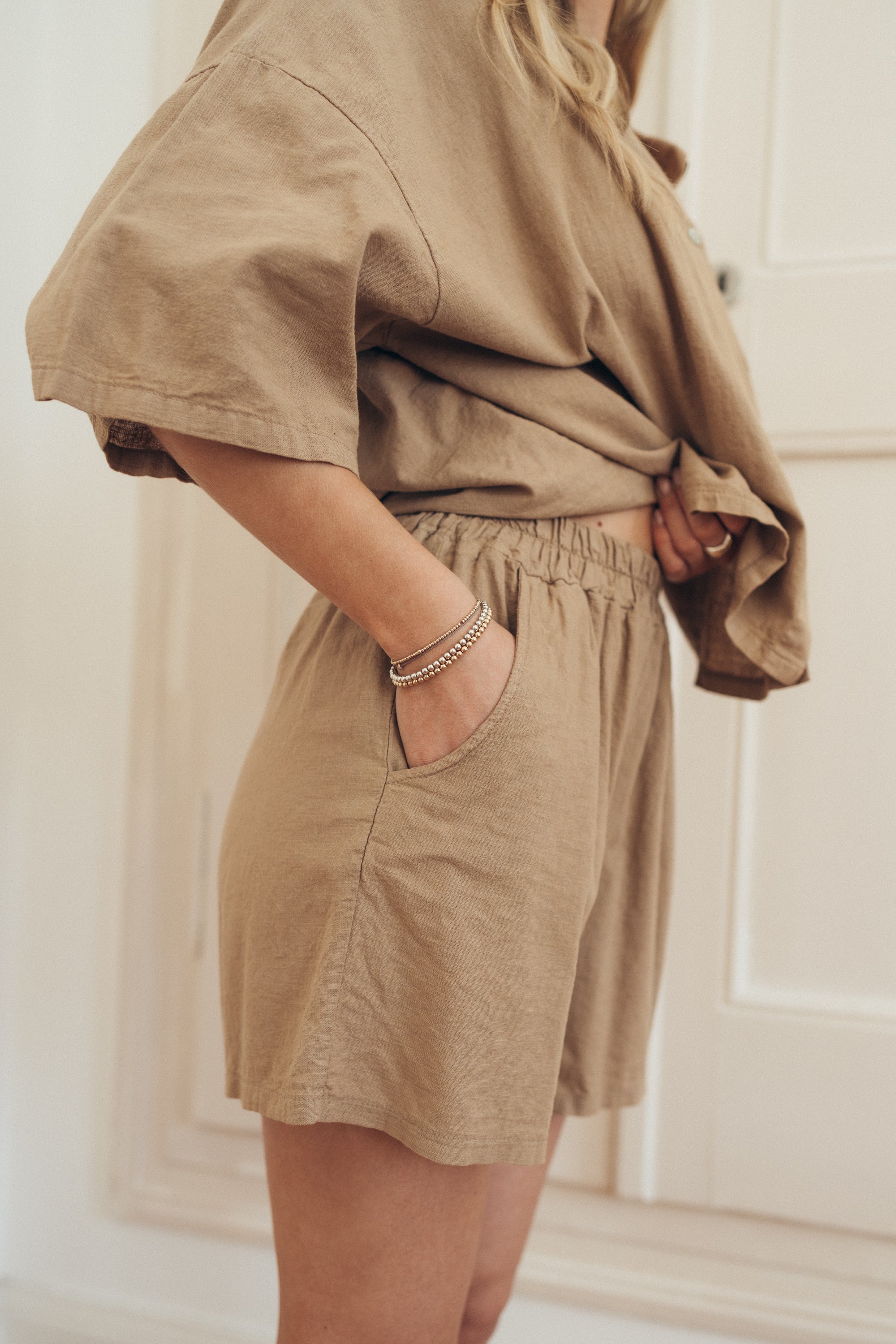 Leinenshorts „Hella2DLL“ caramel
