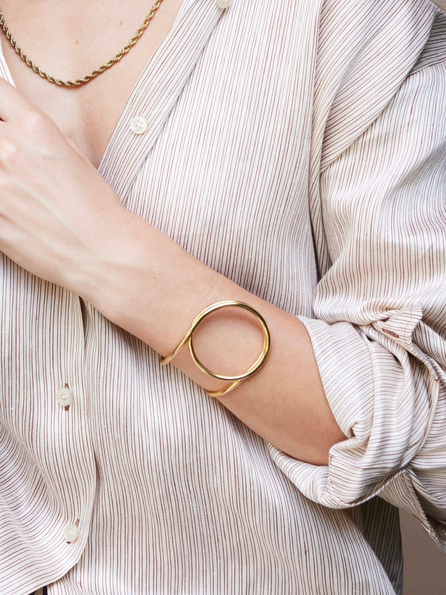 Armreif "Wide bangle with open circle" - Dein Lieblingsladen Concept