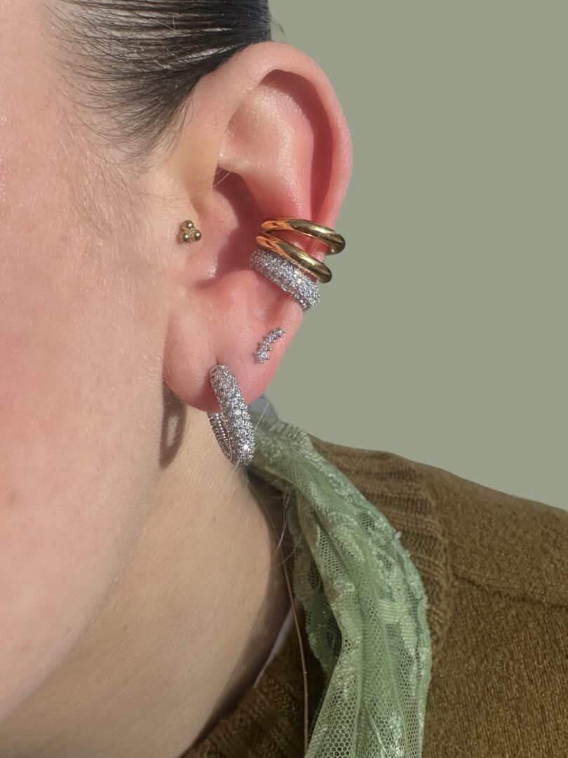 Earcuff mit silbernen Strasssteinen - Dein Lieblingsladen Concept