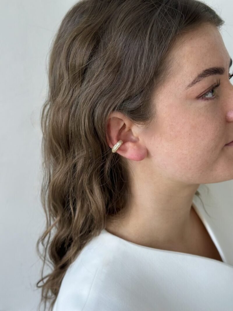 Earcuff mit goldenen Strasssteinen (Kopie)