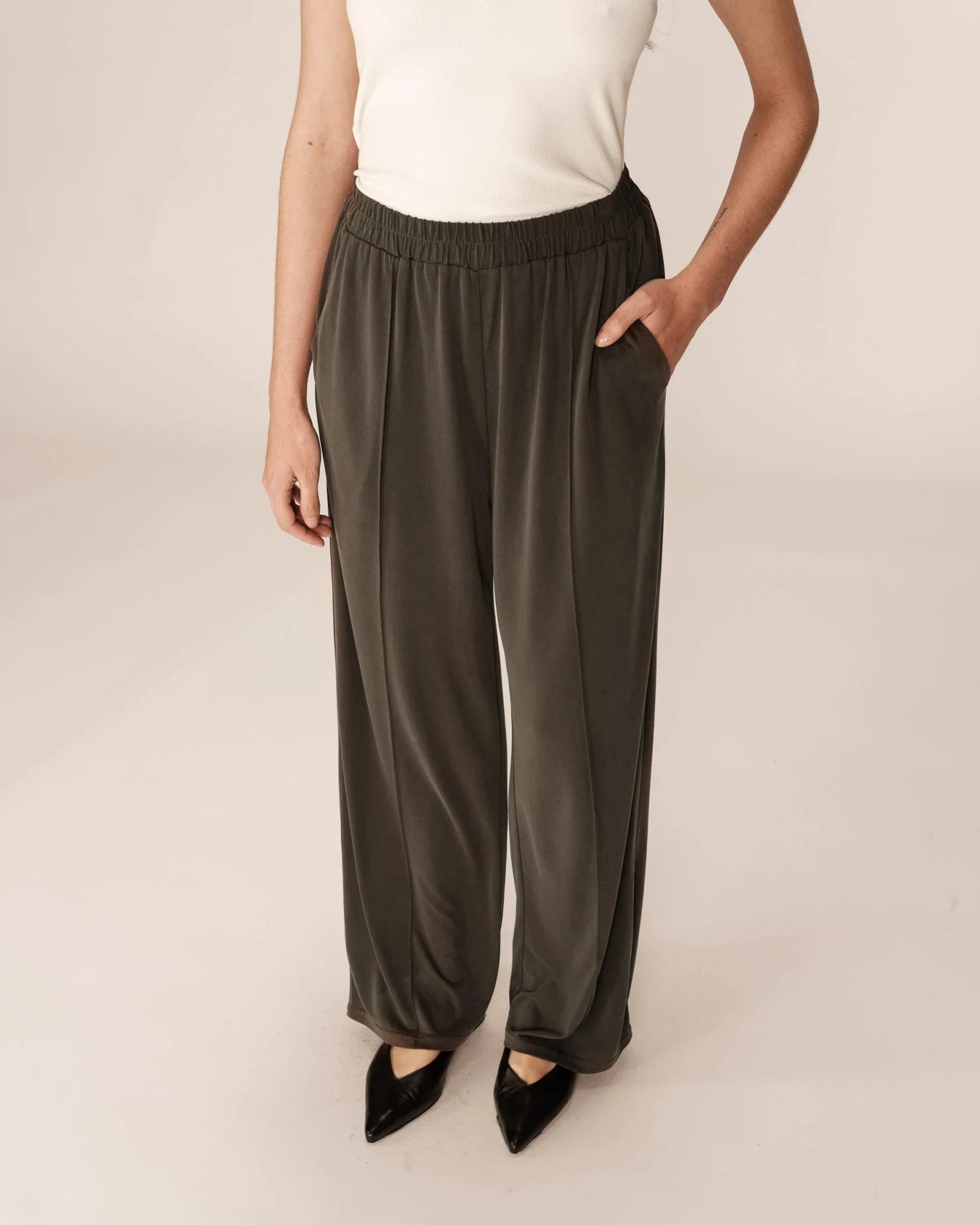 Hose "Pax" kaki - Dein Lieblingsladen Concept