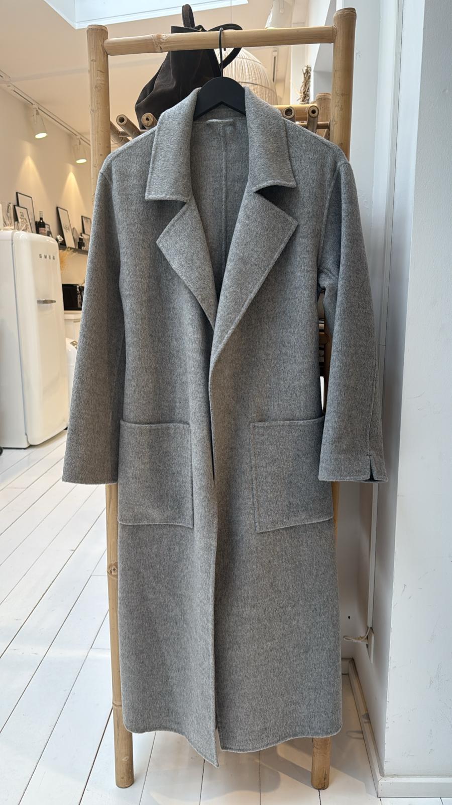 Mantel "Allegoria" cloudy grey