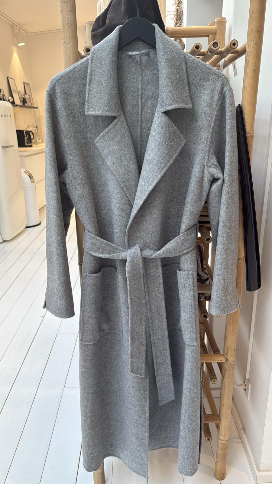 Mantel "Allegoria" cloudy grey