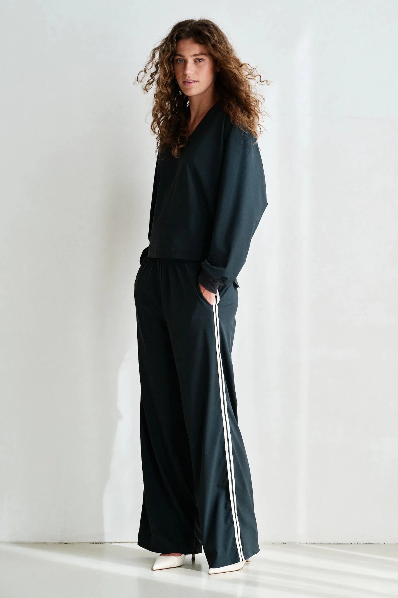 Trousers Stripe W26F1942 - antra/ecru - Dein Lieblingsladen Concept
