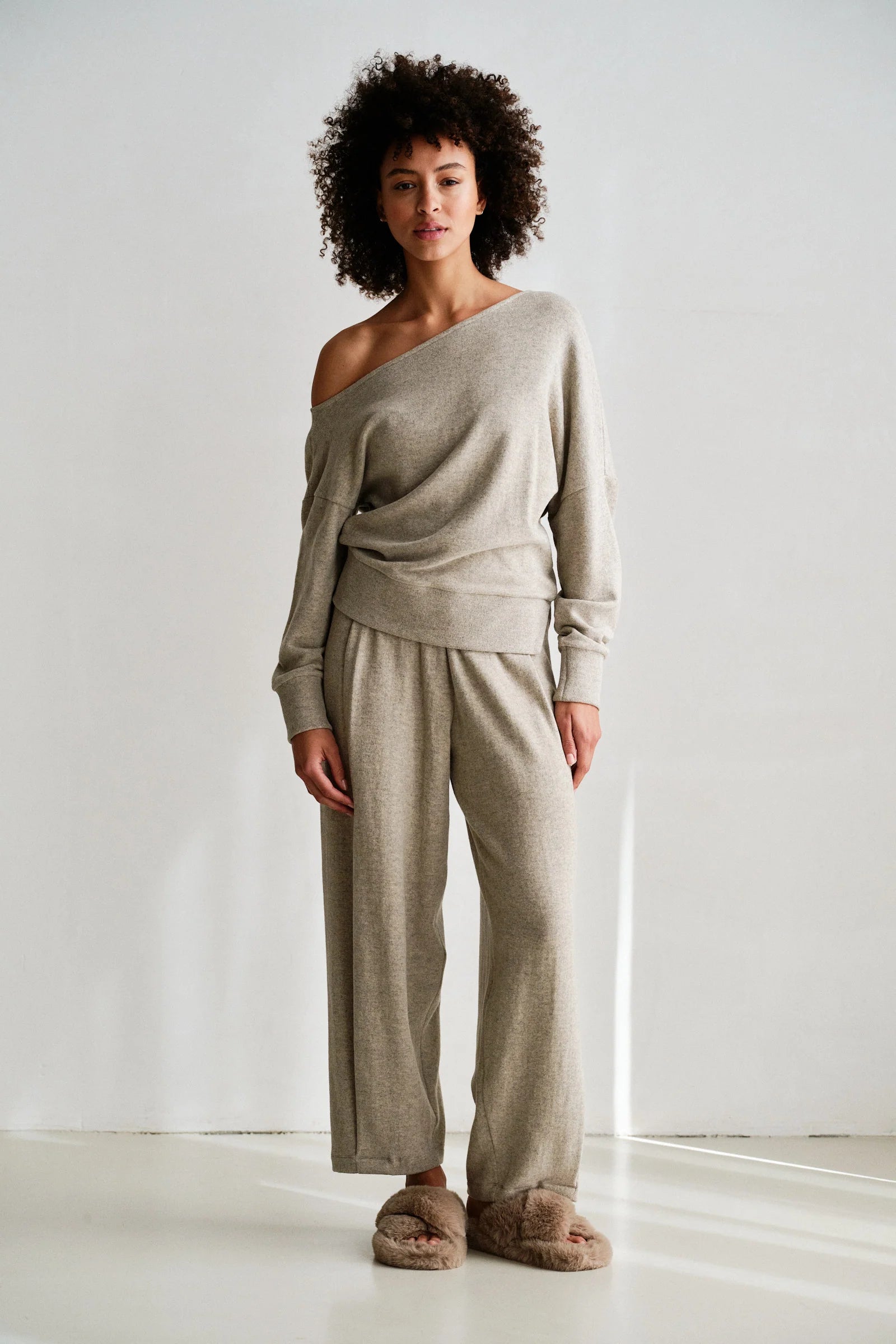 Trousers W26T1306 - beige