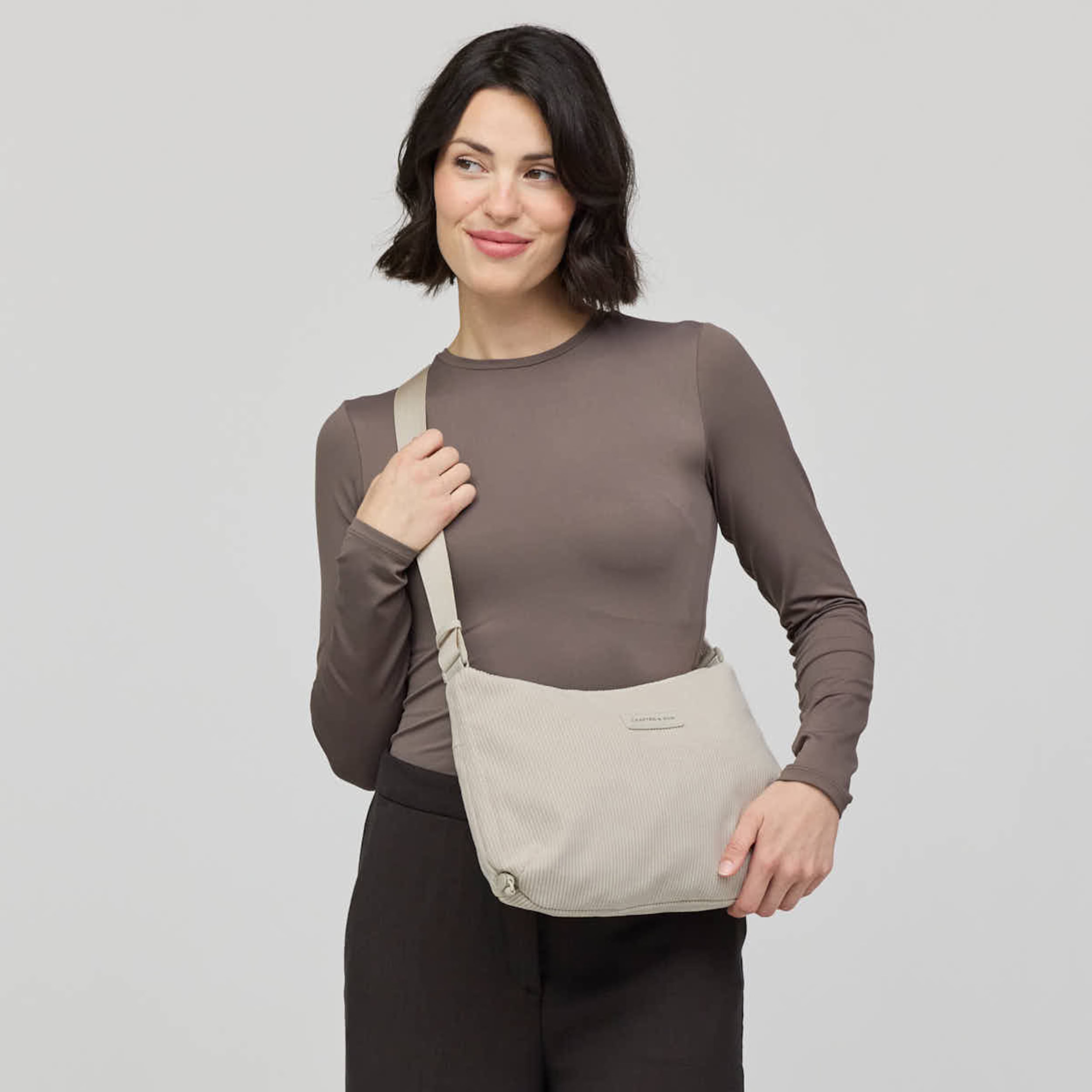 Crossbody Bag "Skara Small Cord Sandstone"