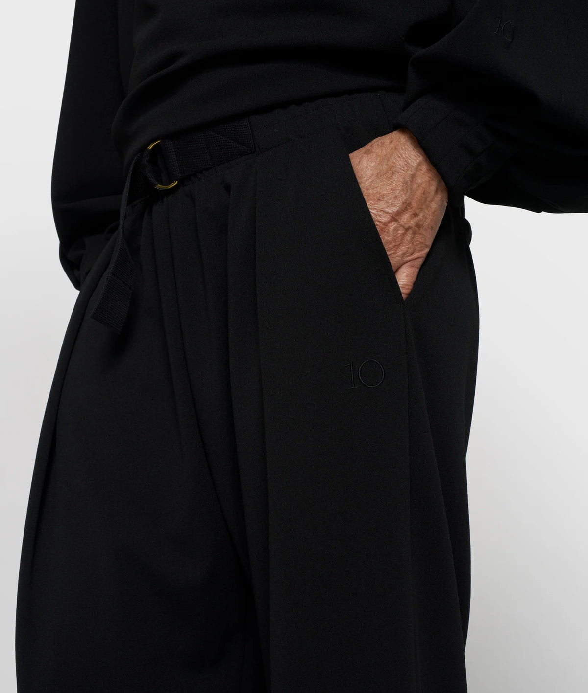 Belted Pants Crepe black