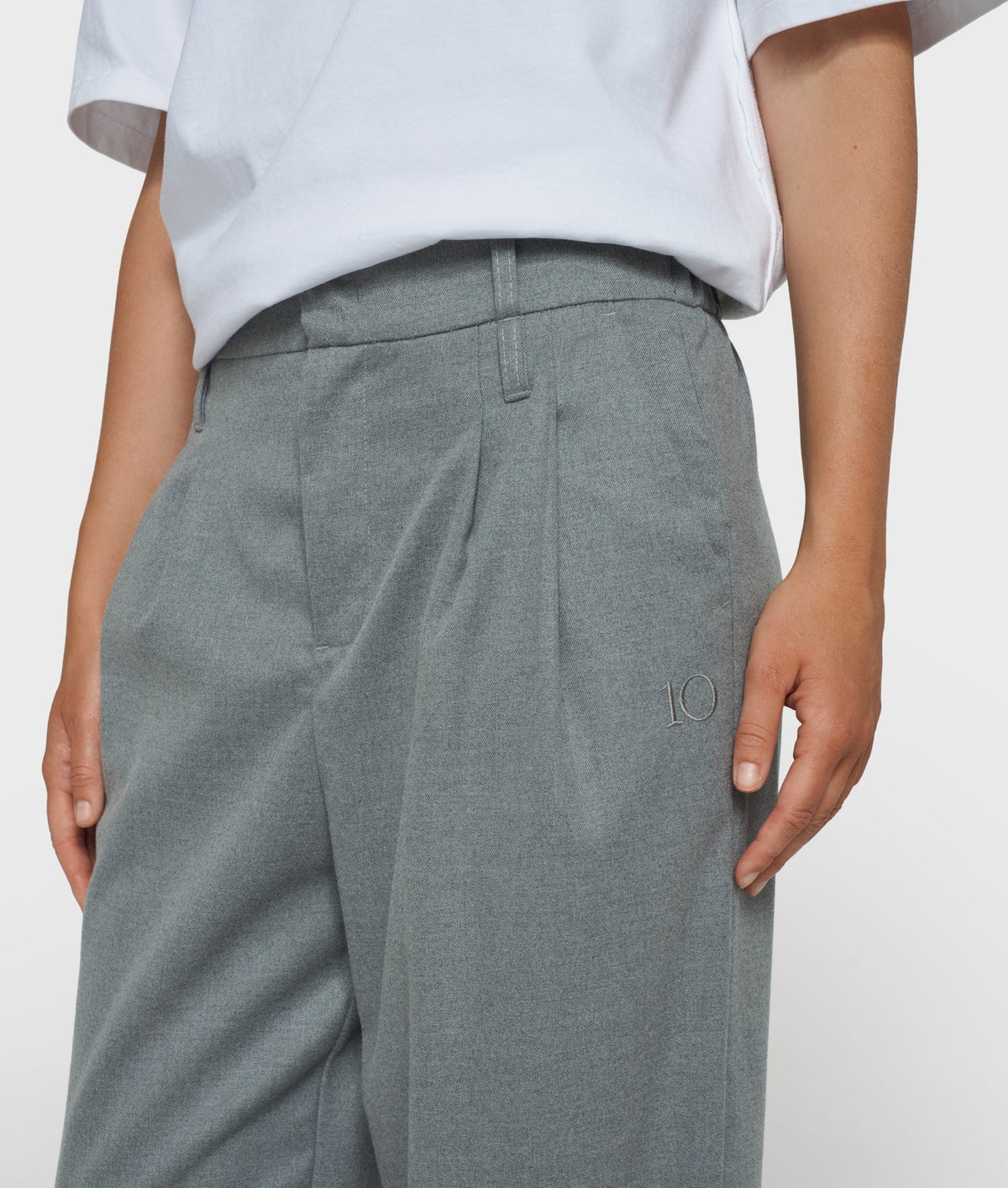 Tapered Pants light grey melee