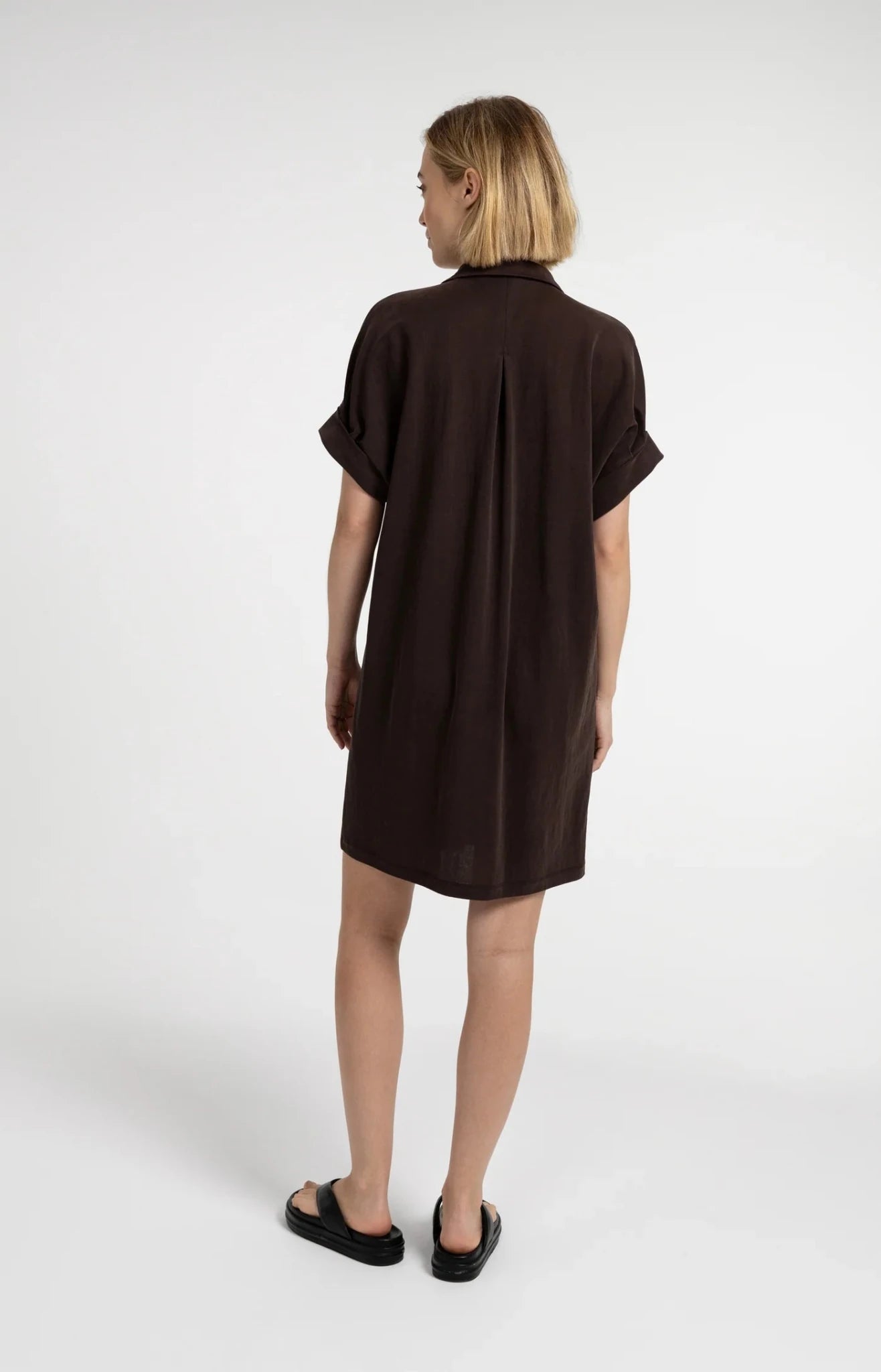 Jersey-Kleid mit kurzen plissierten Ärmeln - Dein Lieblingsladen Concept