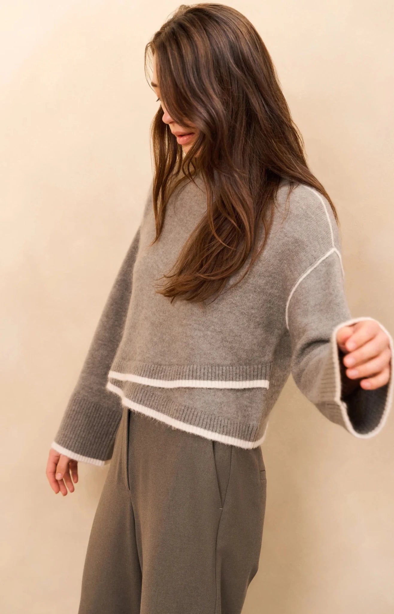 Strickpullover mit Linien in Kontrastfarbe - Dein Lieblingsladen Concept