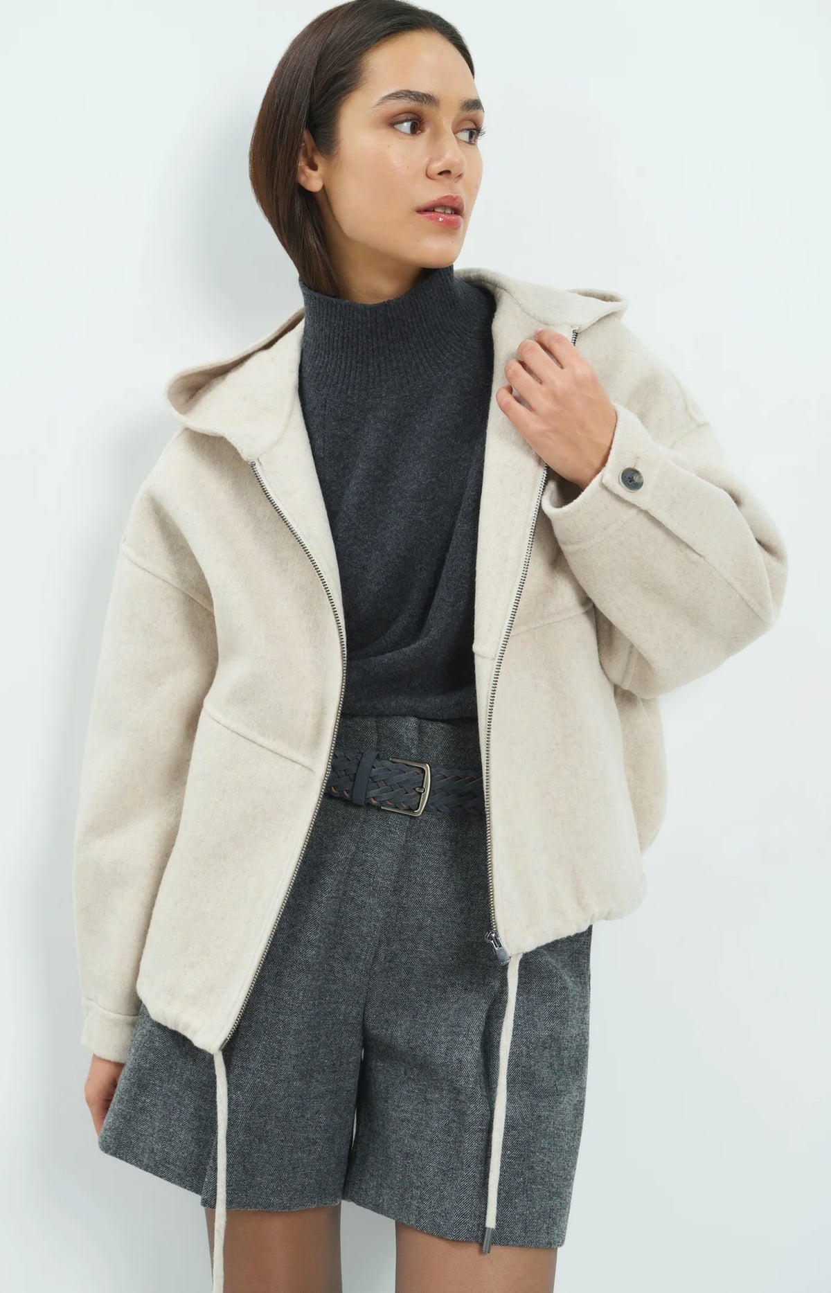 Oversize-Jacke aus einer Wollmischung mit Kapuze