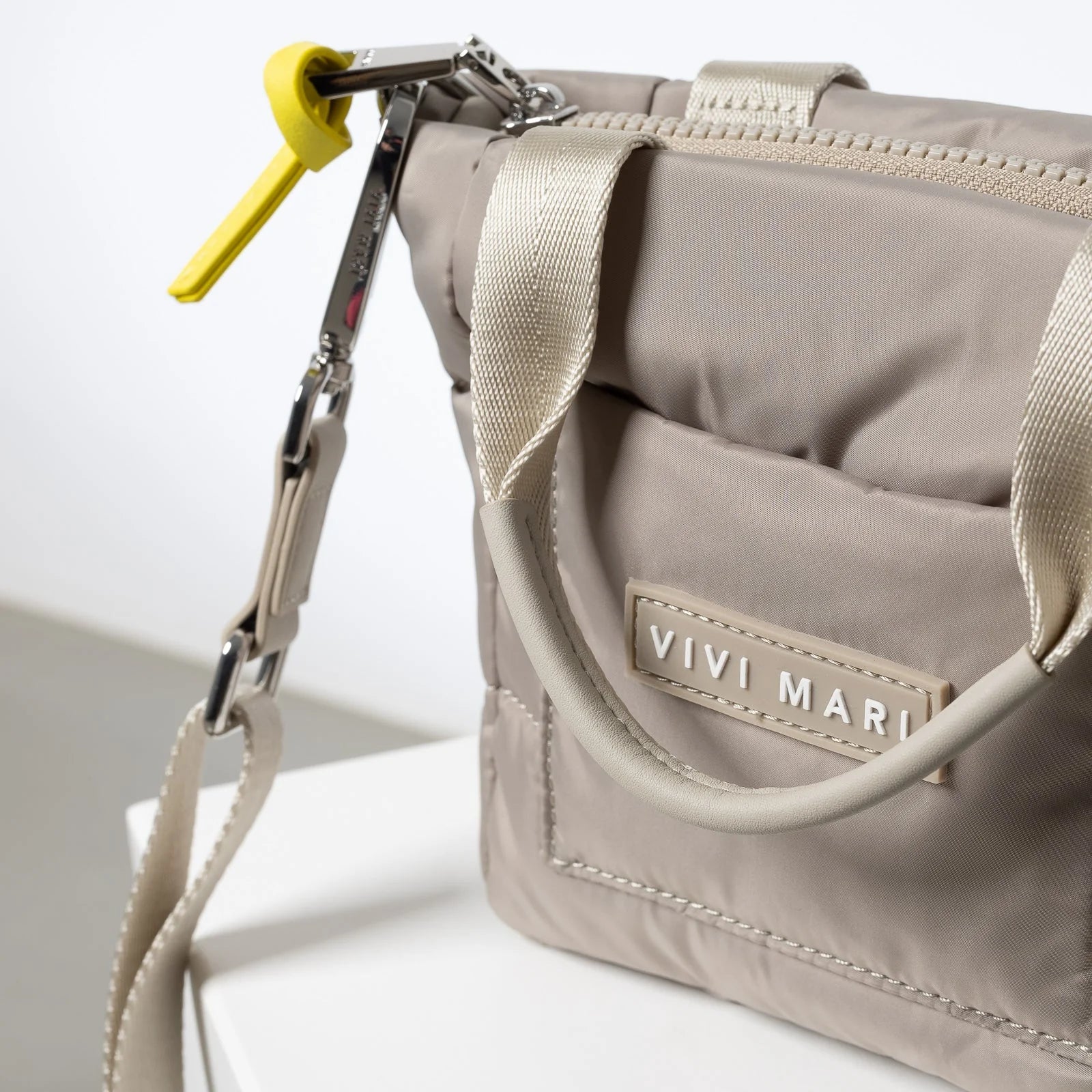 Padded Tote Bag Mini + Strap Basic Woven Slim