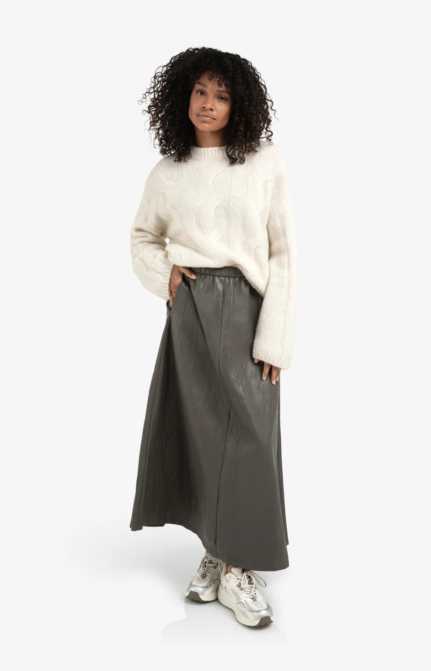 Weicher Pullover mit Zopfmuster-wool white