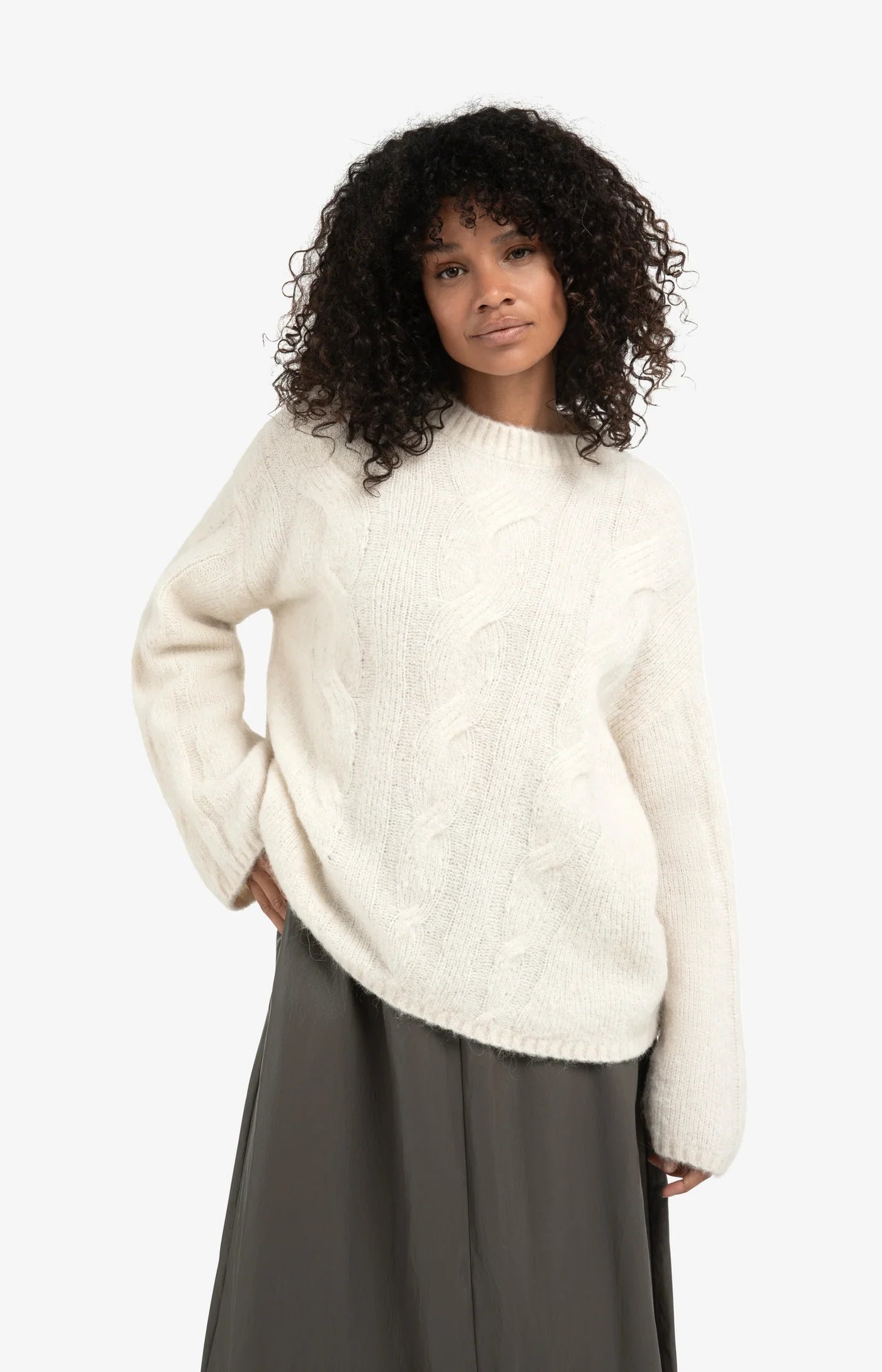 Weicher Pullover mit Zopfmuster-wool white