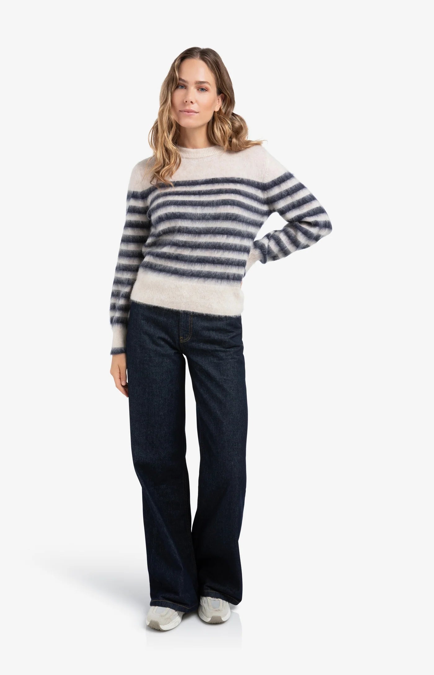 Gestreifter Pullover mit Rundhals