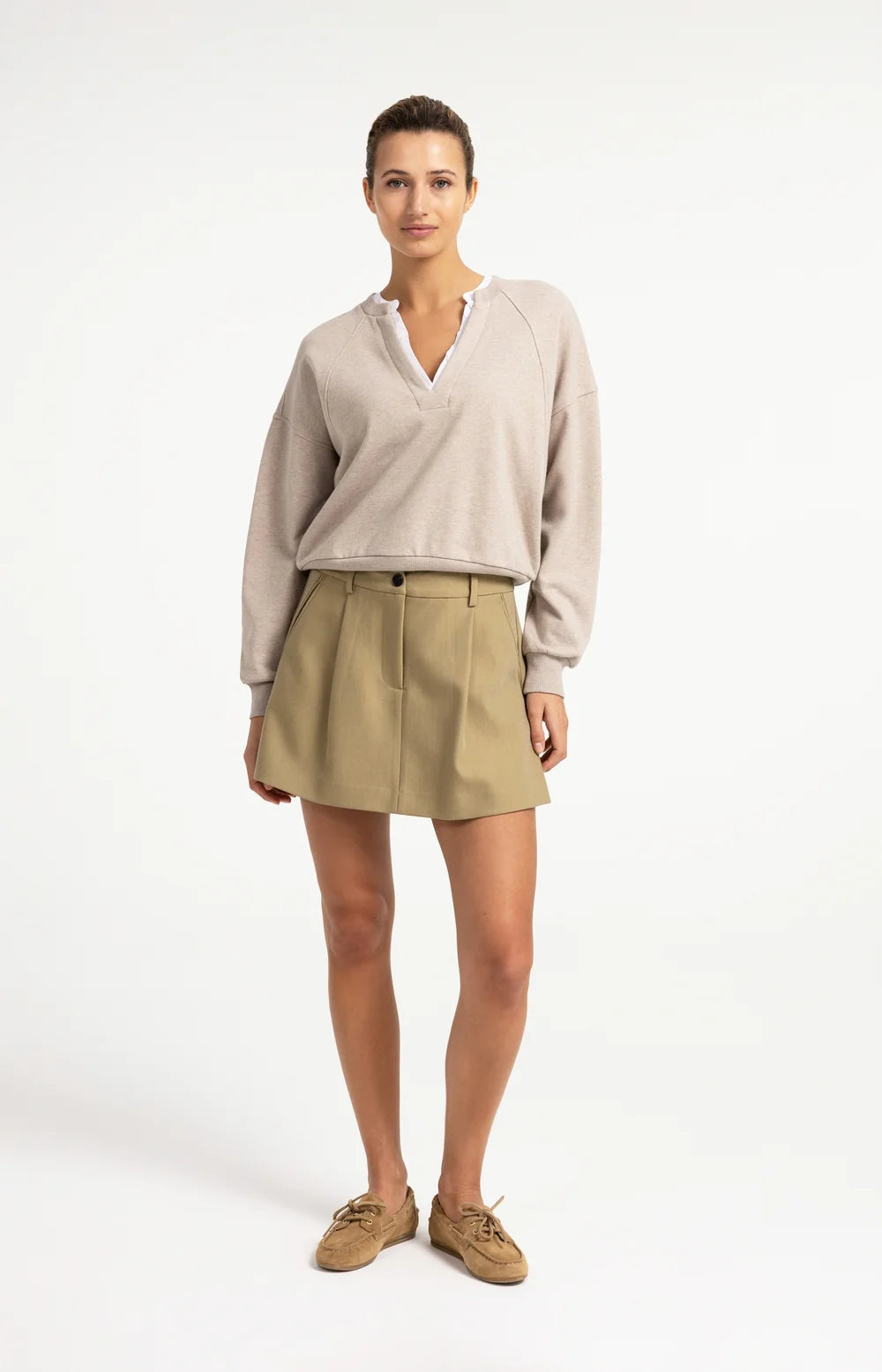 Sweatshirt mit V-Ausschnitt und Webkragen