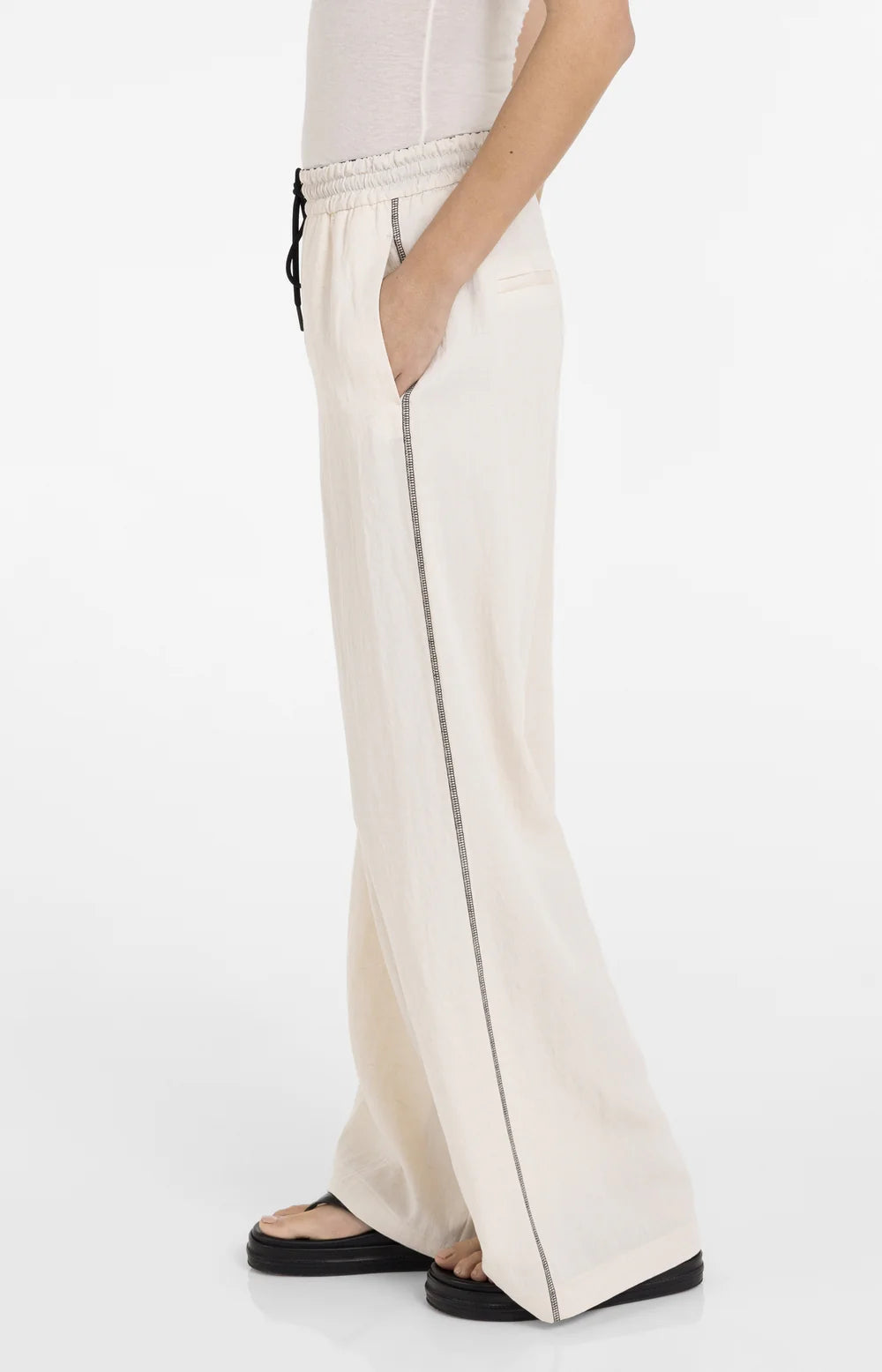 Hose mit weitem Bein und Kontrastnähten Cloud Creme White