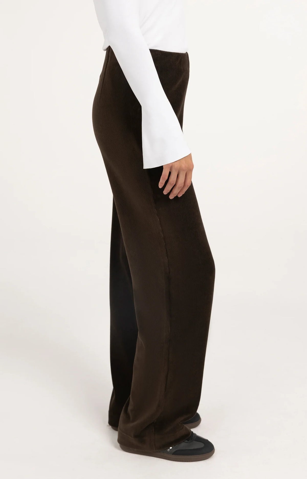 Hose mit weitem Bein aus weichem geripptem Velours
