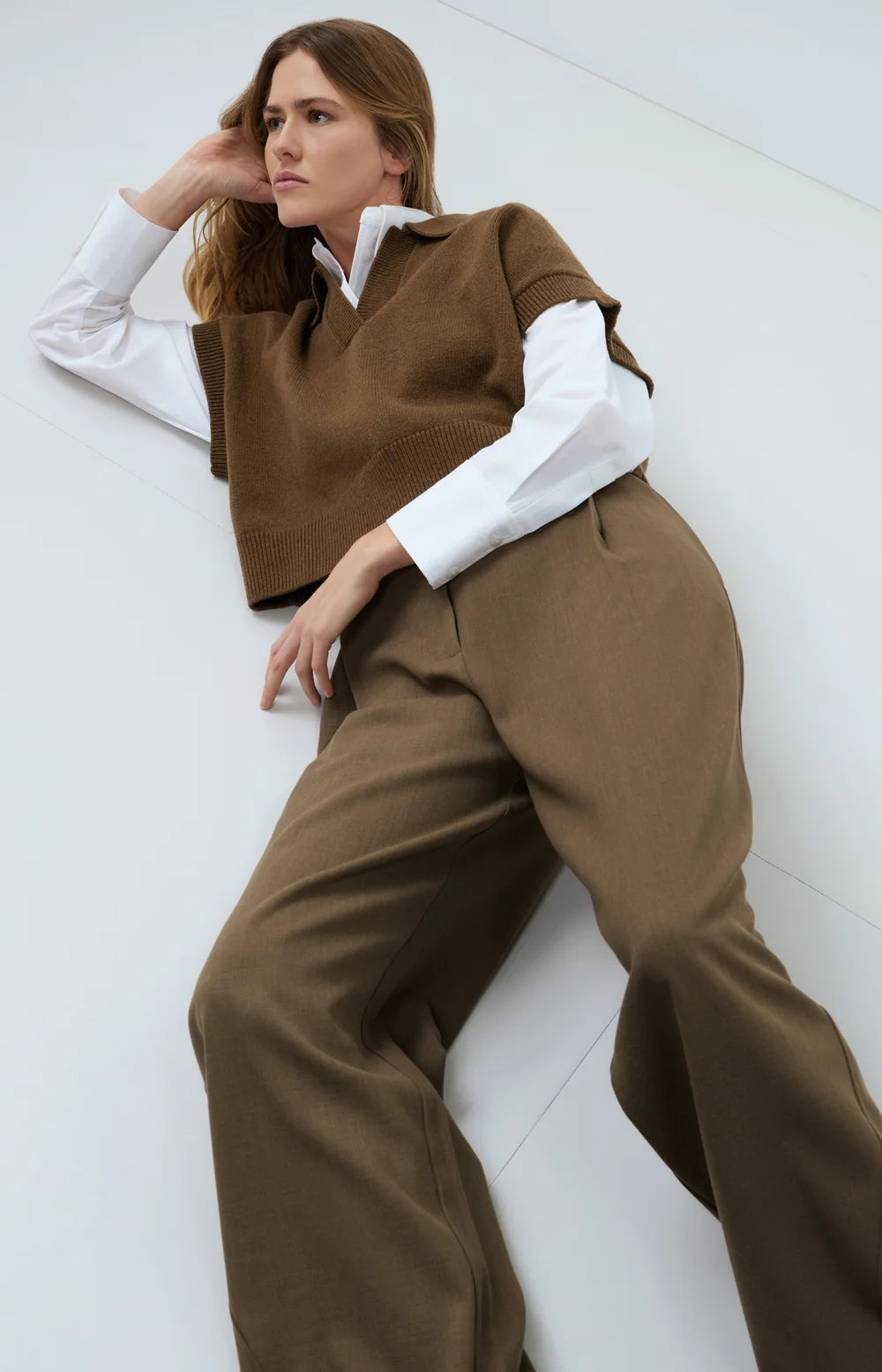 Gewebte Barrel-Leg-Hose mit Zierfalte