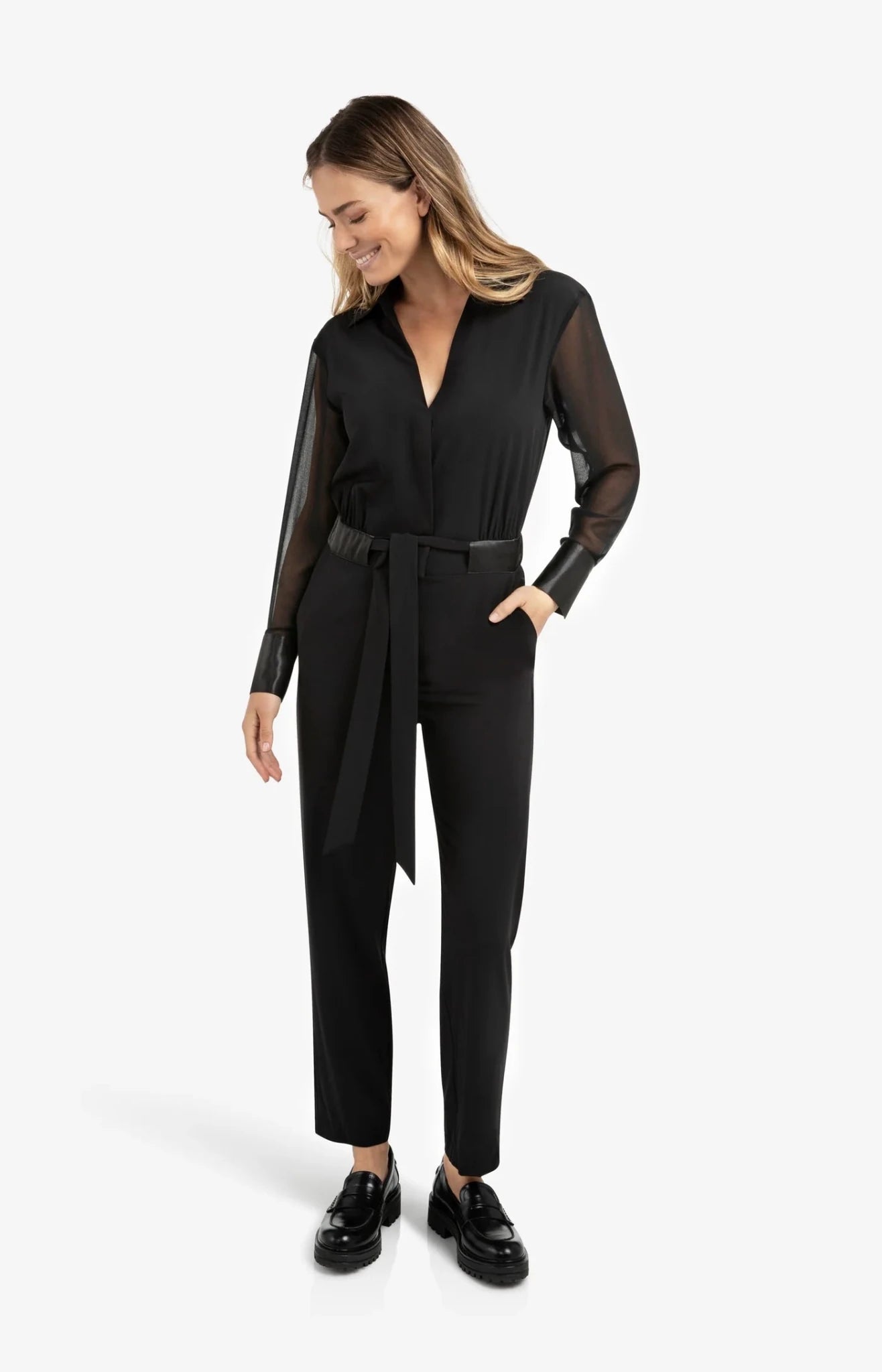 Gewebter Jumpsuit mit Bindegürtel - Dein Lieblingsladen Concept
